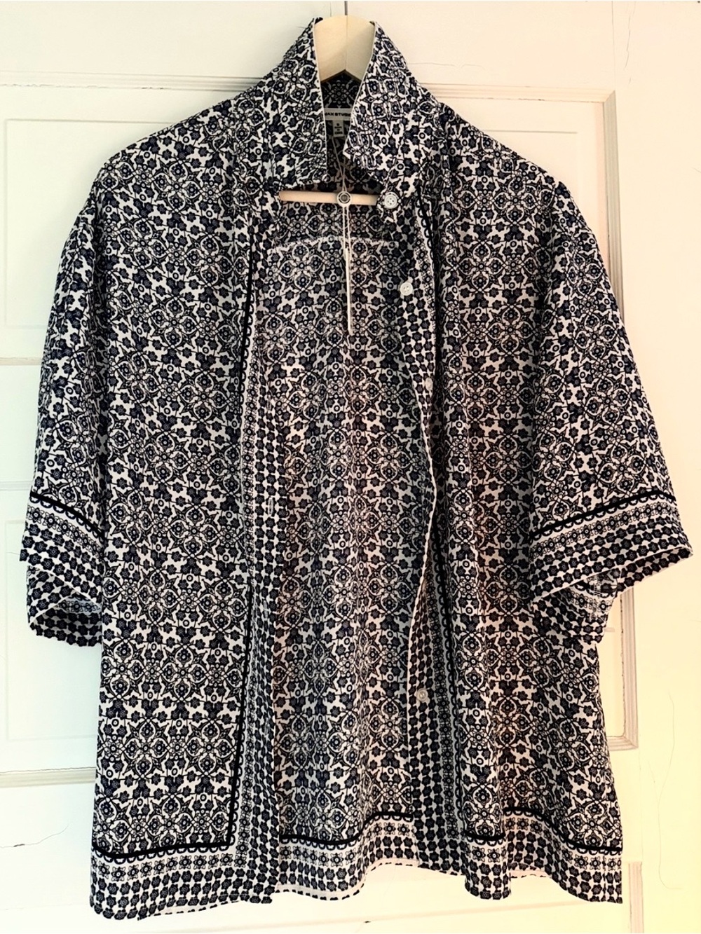 Kimono —shirt Max Studio Navy and White Short-Sleeve Button-Down shirt